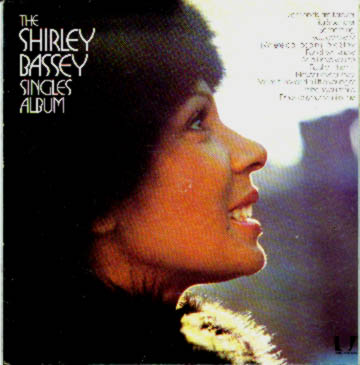 Albumcover Shirley Bassey - The Shirley Bassey Singles Album