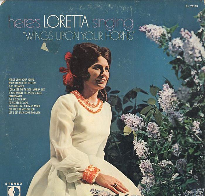 Albumcover Loretta Lynn - Here´ Loretta singing Wings Upon Your Horns