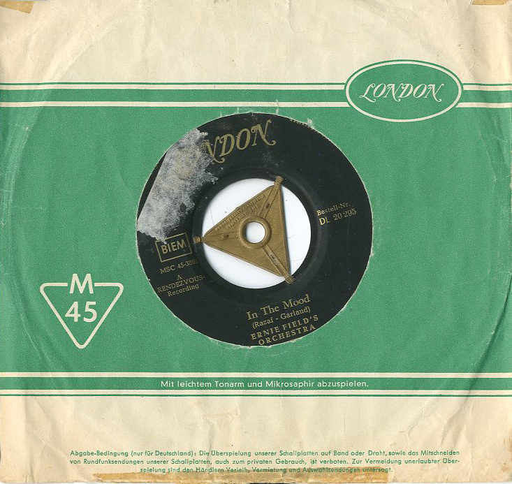 Albumcover Ernie Fields - In The Mood / Chattanooga Choo Choo